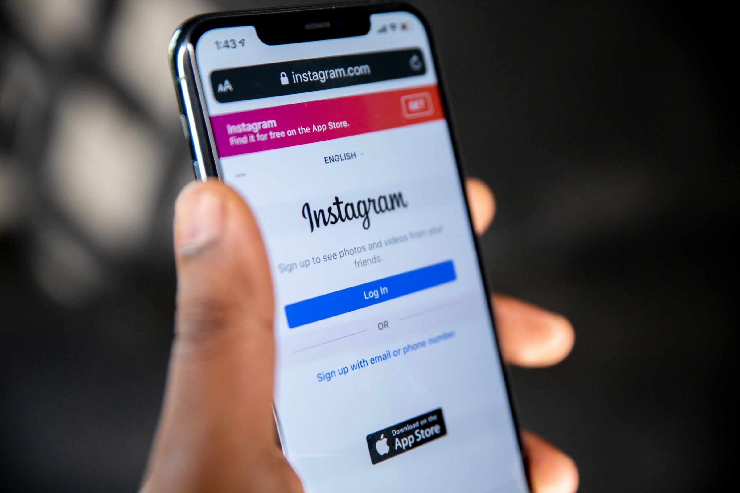 How an eSIM Can Help You Run an Anonymous Instagram Account (and What to Know First)